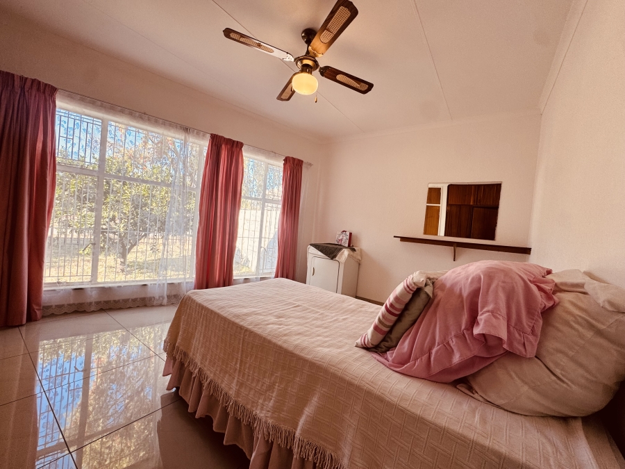 2 Bedroom Property for Sale in Songloed North West